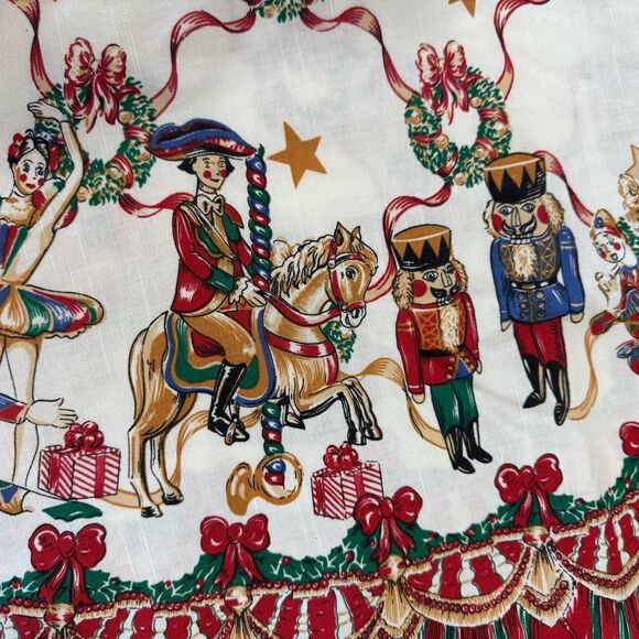 Wilton Court 90s Christmas Tablecloth Nutcracker Suite Round 70” Stars Holiday - Picture 3 of 8